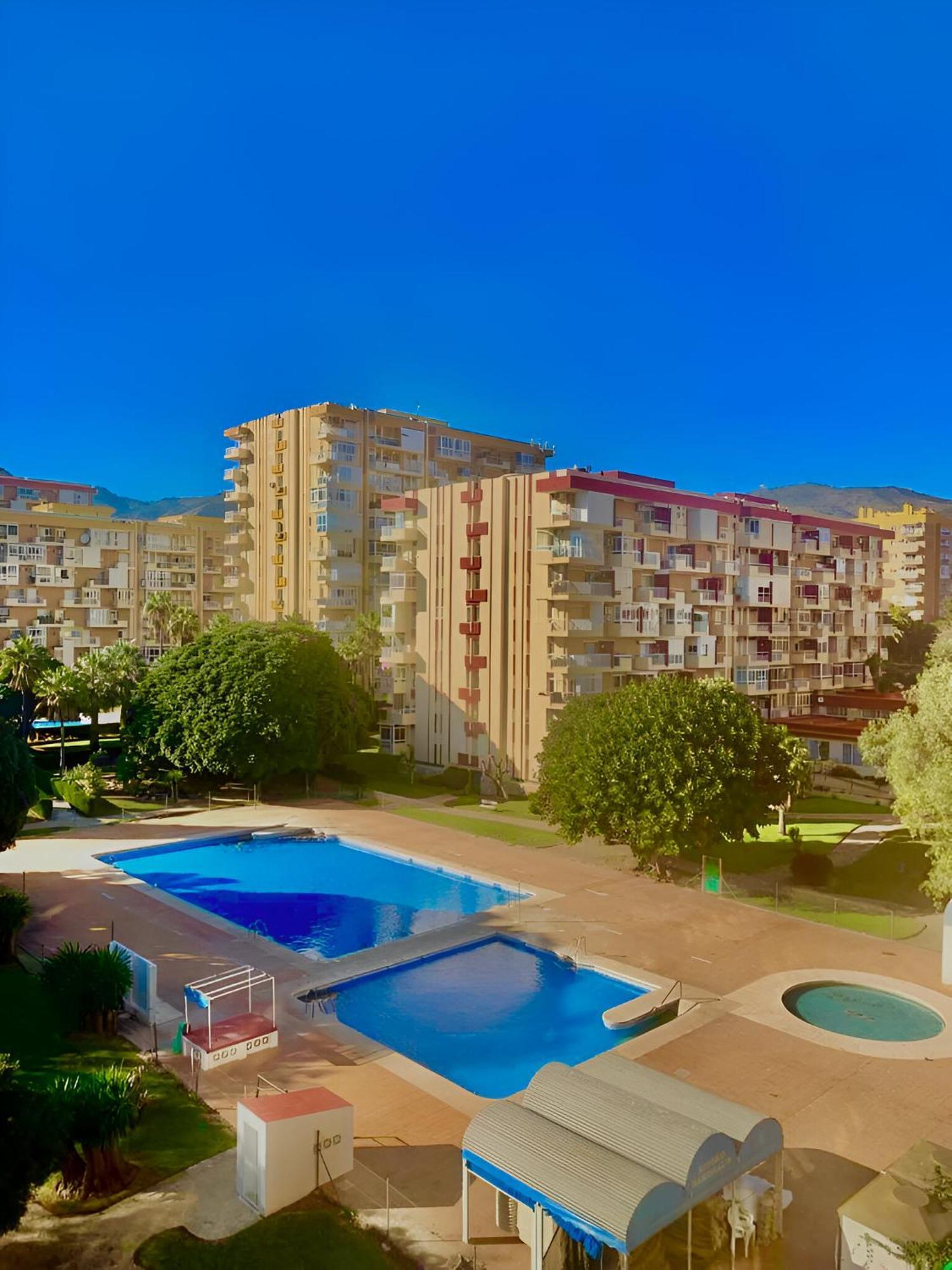 Luxury Suites Sunset Beach Benalmadena Ngoại thất bức ảnh